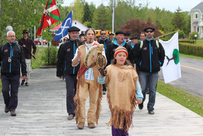 The local Miq'mak people cunducted a ceremony to asko for protection for the boat and the rowers (photo ADaraspe)