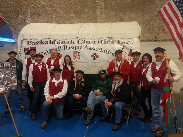 Miembros del Caldwell Basque Charities (foto Caldwell EE) 