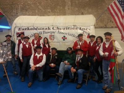 Miembros del Caldwell Basque Charities (foto Caldwell EE)