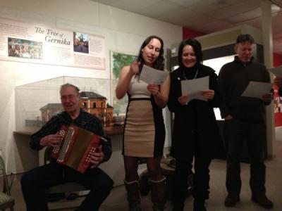 Cantando en el estreno de la iniciativa "Basque Block Thursdays" (foto IKortazar)