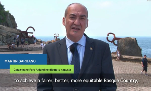 Martin Garitano, diputado general (presidente del gobierno territorial) de Gipuzkoa, en un momento de su salutación a sus conciudadanos de la Diáspora con motivo del día de San Ignacio, 31 de julio, día feriado en Gipuzkoa y Bizkaia