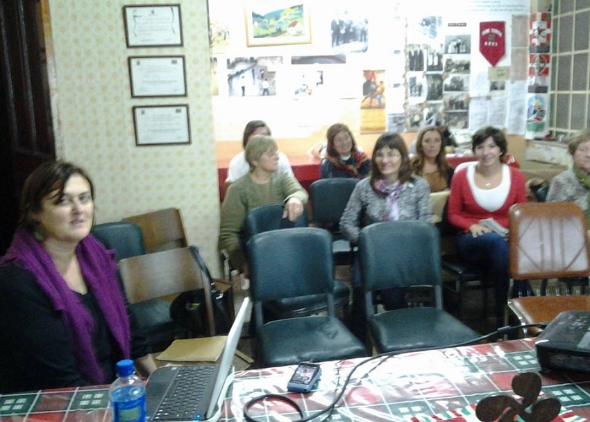Marian Fernandez Castelli gave a Basque Culture Workshop at the Gure Txokoa Basque club in Azul