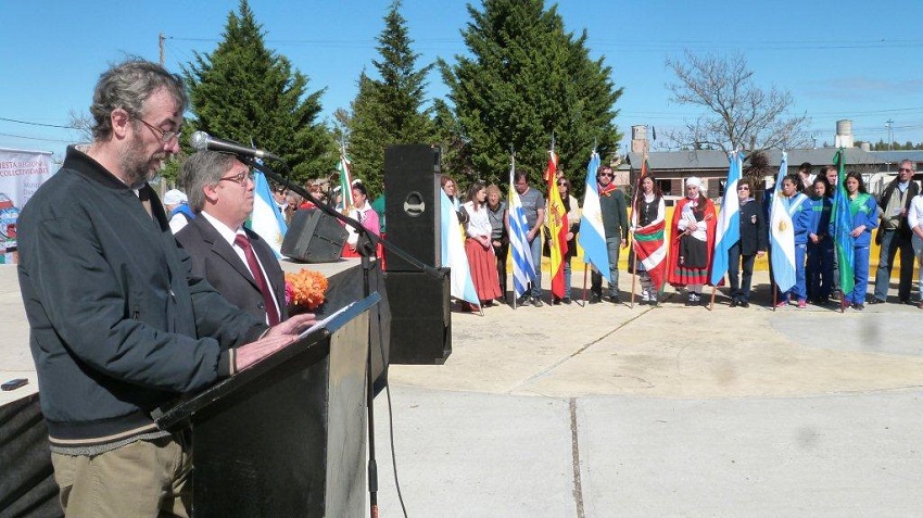 Eduardo Torry fue el encargado de decir unas palabras en el 1º Encuentro Regional de Colectividades de Laprida