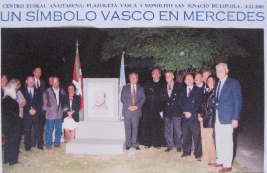 Euskal Enparantza Mercedesen, San Inazioren Oroitarriarekin, 2001eko abenduaren 3an inauguratua.