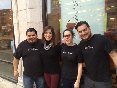 Paola Pérez, second from the left, with the Paola's Vinum crew (Photo: EuskalKultura.com)
