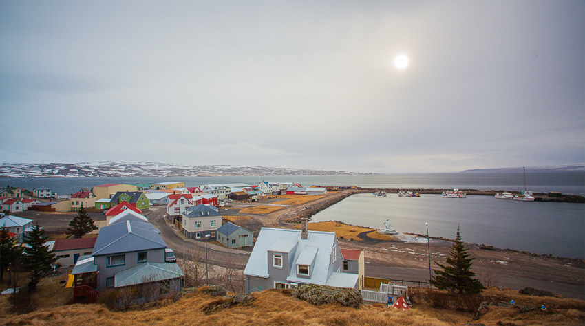 La localidad islandesa de Holvamik, donde tuvo lugar la masacre de 32 marineros vascos hace 400 años (foto Jay Kumar/Creative Commons)