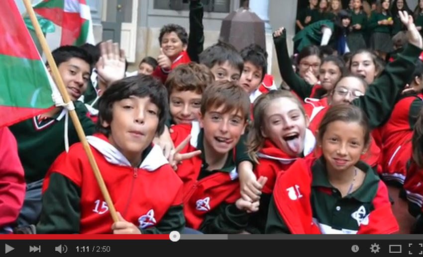 Euskal Echea, un colegio vasco de Argentina, con sedes en Buenos Aires y Llavallol, también celebró Korrika 19 (foto Euskal Echea)