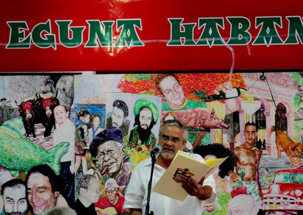 Renato Garcia Egusquiza, president of the Euskal Etxea of Cuba, at an Aberri Eguna celebration in this archive photo (photoCubaEE)