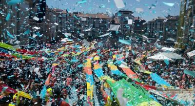 The Gure Esku Dago dyed in the colors and the excitement of the Plaza of the Virgin Blanca in Gasteiz