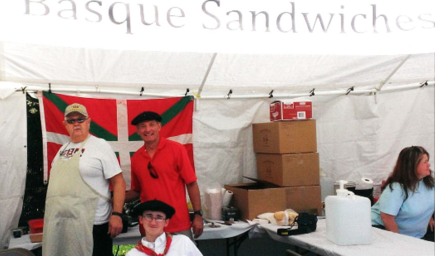 At their booth, the members of the Basque Club sold txorizo sandwiches (Photo: Utah BC)