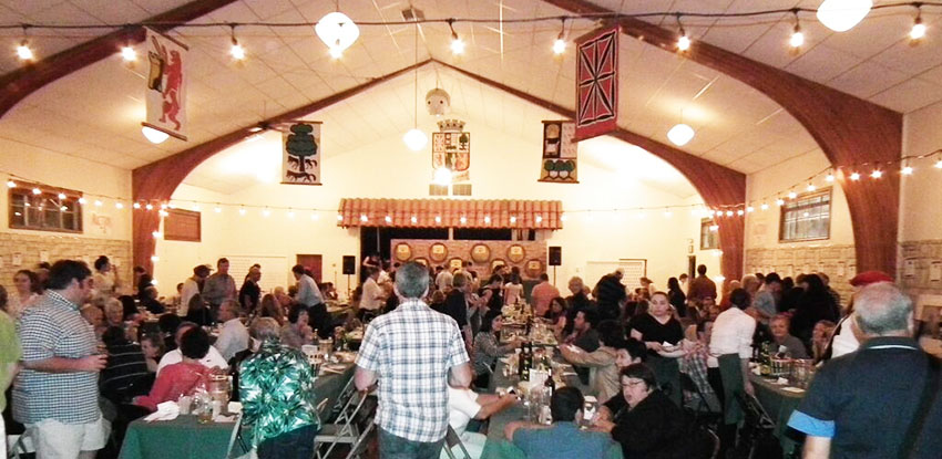 The annual Ciderhouse dinner organized to raise funds for the Oinkari Dancers is becoming more and more popular (Photo: Oinkari)