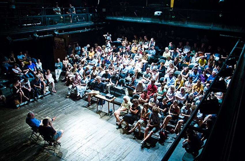 A literary recital at a prior MAC Festival (photo www.autorskecteni.cz)