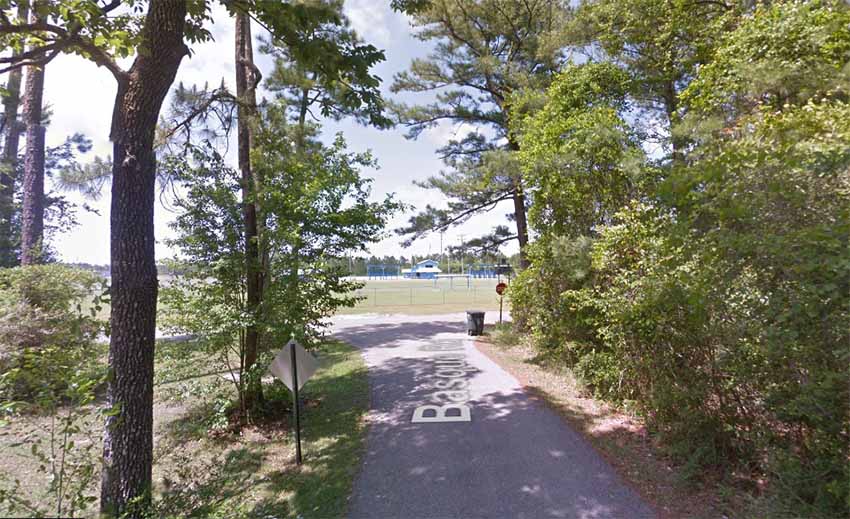 Basque Road, Ocean Drive, MS (Google Maps)