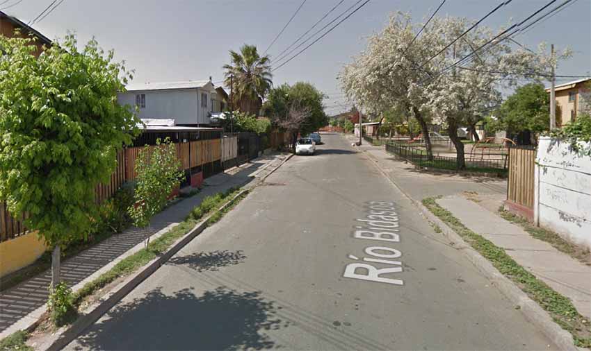 Calle Rio Bidasoa, Puente Alto, Chile (Google Earth)