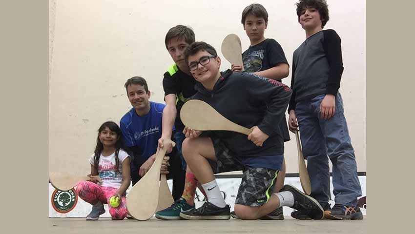  Pilota class in March 2017: Isabel, Todor Azurtza (instructor), Parker, Josu, Jon Mikel and Patxi (photo EuskalKultura.com)