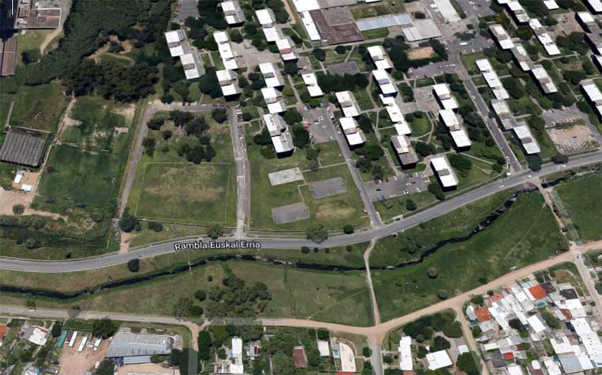 Rambla Euskal Erria Montevideo (photo Google Earth)