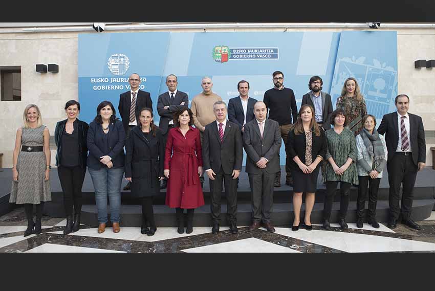 Participants in yesterday’s meeting of the Advisory Board of Basque Collectivities Abroad presided by Lehendakari Urkullu in Vitoria-Gasteiz (photoIrekia)