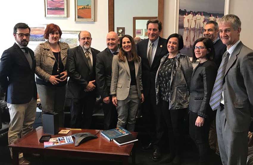 La delegación vasca en la oficina del congresista Garamendi en el Capitolio de los Estados Unidos