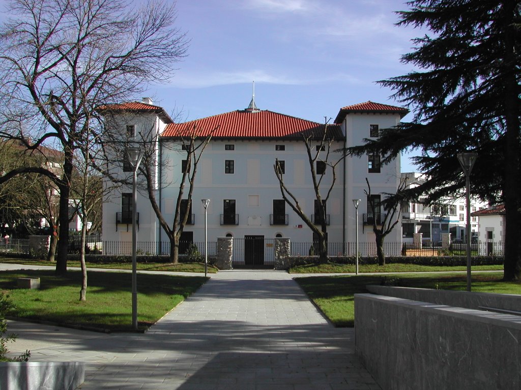 The summer course “Migration and Mobility of the Basque Community Abroad” will take place at the Intsausti Palace in Azkoitia (photoMapio.net) 