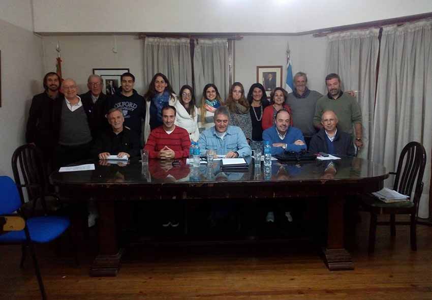 El pasado domingo Euzko Etxea de La Plata renovó parcialmente sus autoridades. En la foto, la renovada Comisión Directiva.