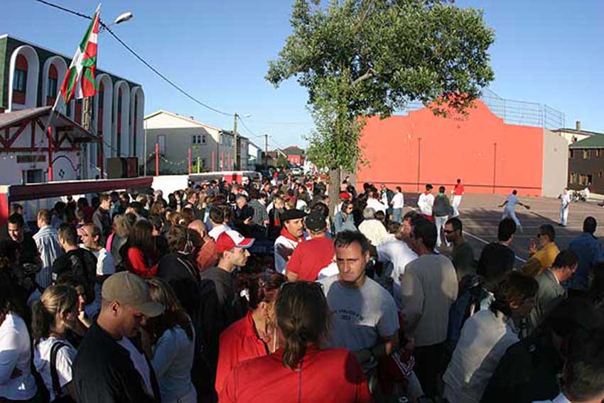 Image from a prior edition of the Basque festival in St. Pierre and Miquelon (photo Patrick Boez)