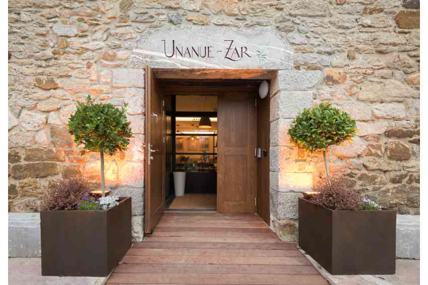 Entrada principal del Hotel Heredad de Unanue, en Donostia-San Sebastián