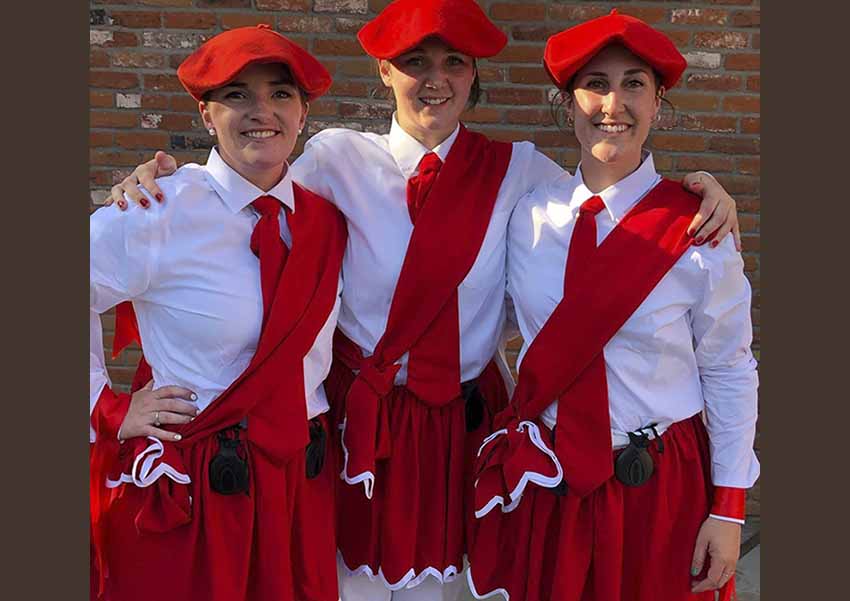 Jaclyn Lasuen, Elise Overgaard and Kristina Franzoia were the first female dantzaris to perform during “San Inazio” in Boise last Saturday (photo Cirbie Sangroniz)