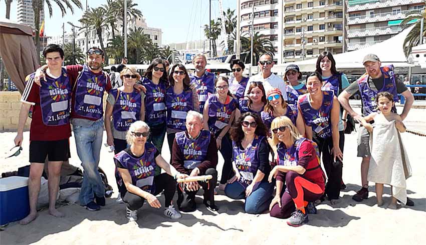 Basque students at the Official School of Languages in Alicante with teacher, Izaskun Kortazar, during Korrika 21