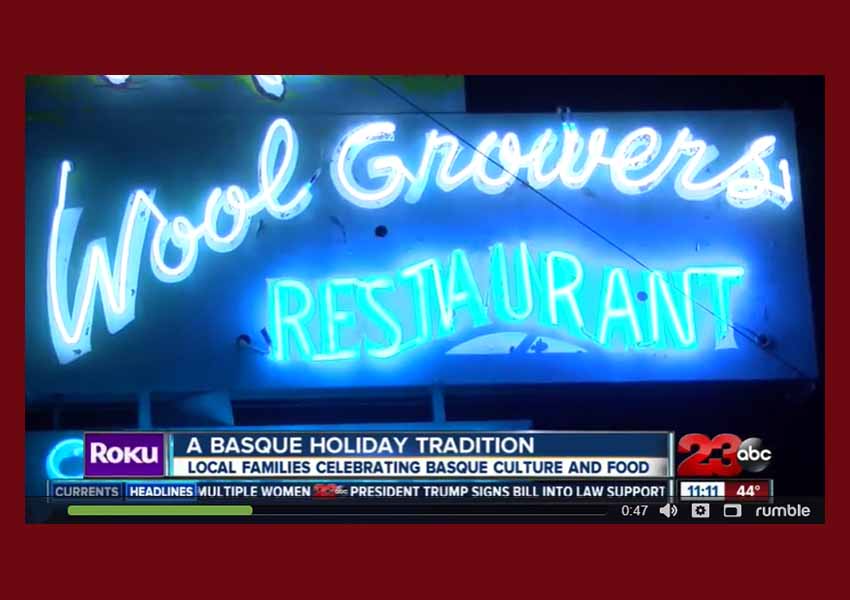 La víspera del Día de Acción de Gracias vascos y no vascos de Bakersfield salen a cenar a alguno de los restaurantes vascos de la ciudad