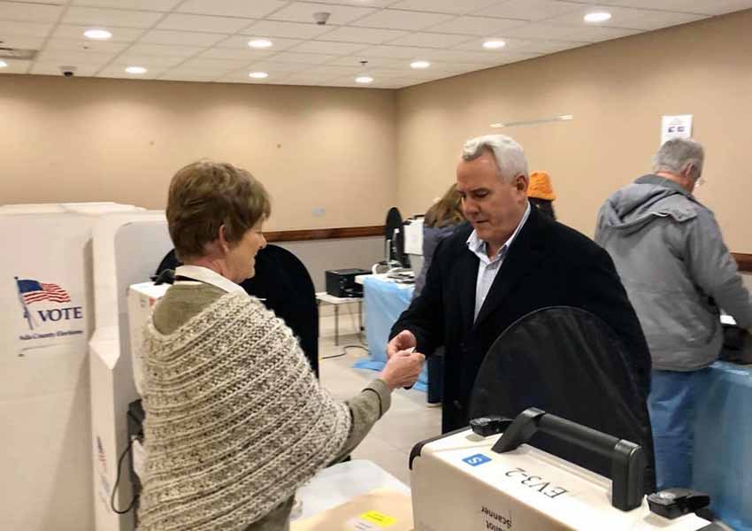 Dave Bieter who served as Boise’s Mayor for 16 years voting in this year’s primary election