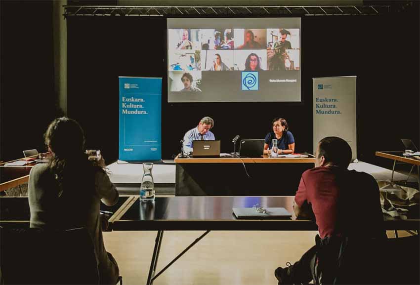 Image from the meeting at the Tabakalera with the Minister of Culture, Bingen Zupiria, and Etxepare Basque Institute Director, Irene Larraza in front