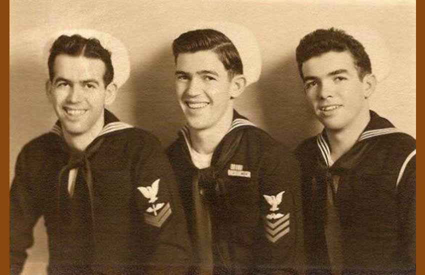 Domingo Amuchastegui (centro) y sus hermanos Julián (izda) y John, también veteranos de la Armada EEUU en la SGM (cortesía familia Amuchastegui)