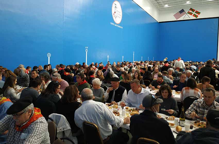 El Basque Cultural Center de San Francisco celebró con una destacable afluencia de participantes sus primeros 40 años