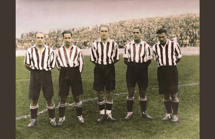 Mítica delantera del Athletic, "Bata" es el tercero por la izquierda. A él y al partido "Pro Avión Euzkadi" está dedicado este artículo