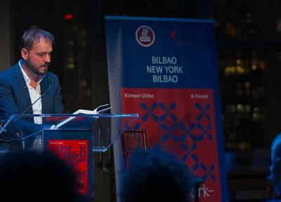 Kirmen Uribe en Nueva York en la presentación de Bilbao-New York-Bilbao