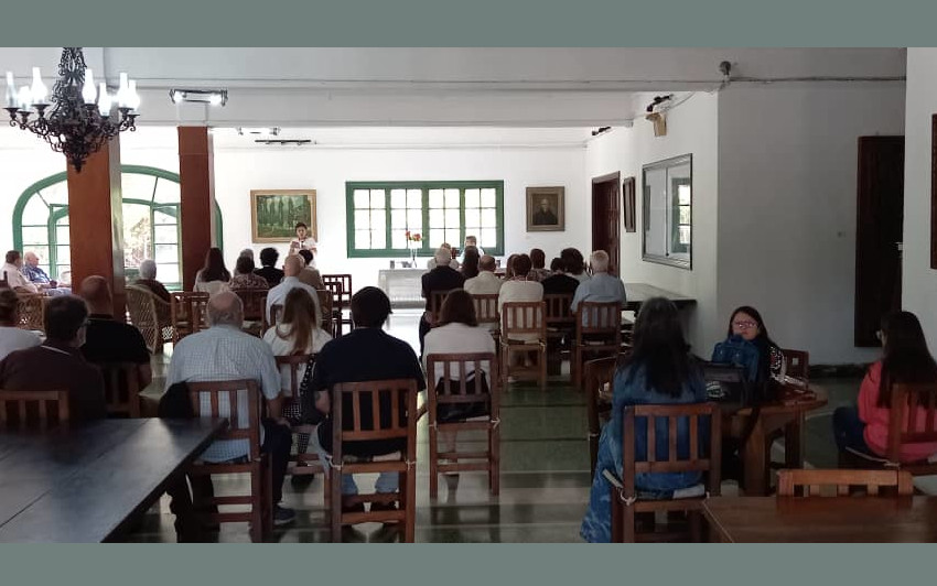 La primera misa del mes del año, el 5 de febrero en el Salón Principal del Centro Vasco de Caracas (foto Jazoera)