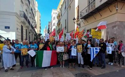 Ikasturte hasierako protestak Generalitatek Hizkuntza Eskola Ofizialean egindako mozketa larrien kontra (arg El salto País Valencià)