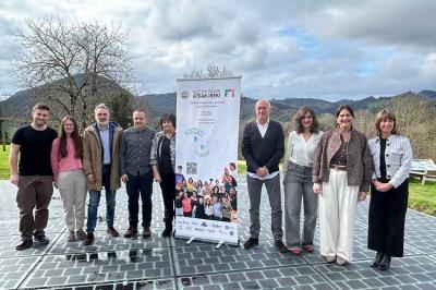 Atzo aurkeztu zuten Busturiako Madariaga Dorretxean 'Gaztemunduri Ateak Ireki'ren edizio bateratua