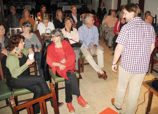 Cine debate en Centro Navarro Bs As 2013 02