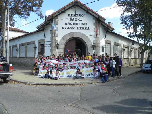 Korrika 17 en Necochea 2011 01