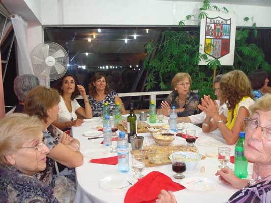 7º aniversario del centro vasco Euskal Odola de Ayacucho 2011 01