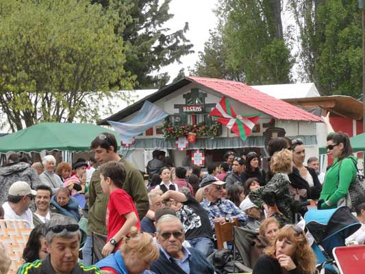 Fiesta colectividades Bariloche 2013 01