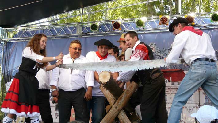33º Fiesta de Colectividades europeo-argentinas de Bariloche 2012 03