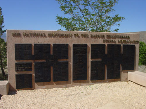 2011 reno monumento antes ataque