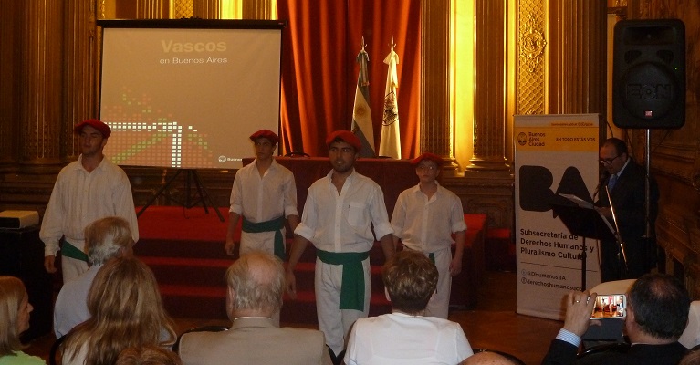 Presentación Vascos en Buenos Aires 2013 001